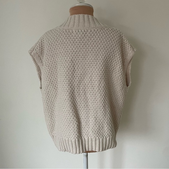 En Saison Natural Beige V-Neck Cable-Knit Sleeveless Sweater Vest EUC Size Small - Picture 7 of 12